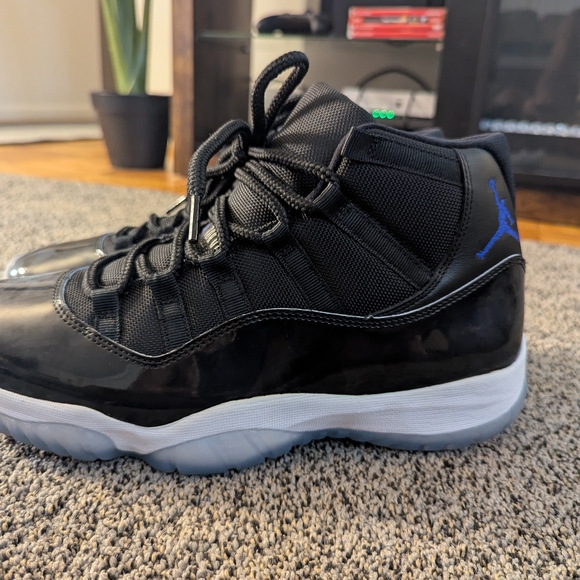 Jordan 11 Space Jams